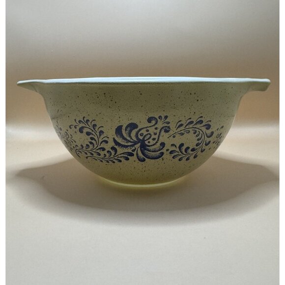 Vintage Pyrex Homestead Cinderella Mixing Bowls 441, 444 Tan Blue 2 Bowls- CLEAN - Picture 8 of 10
